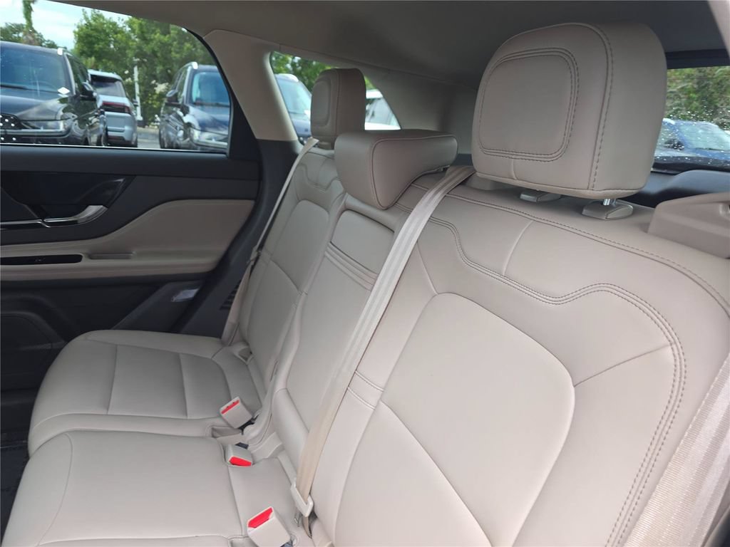 Certified 2024 Lincoln Corsair FWD image 13