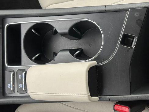 Used 2025 Hyundai Sonata SEL FWD image 30
