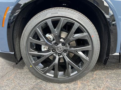 New 2026 Toyota Crown Signia image 6