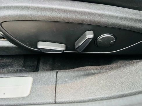 Used 2014 Lincoln MKZ Sedan 4D w/ Equipment Group 102A Reserve image 21