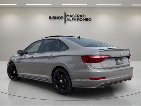 Used 2021 Volkswagen Jetta GLI Autobahn FWD image 3