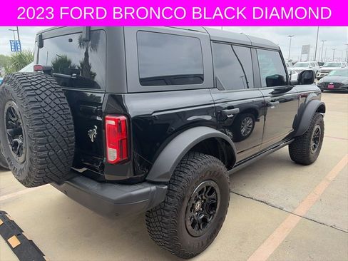Used 2023 Ford Bronco Black Diamond w/ Sasquatch Package AWD/4WD image 3