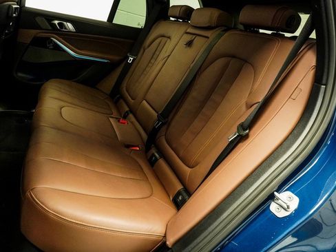 Used 2021 BMW X5 xDrive45e w/ Premium Package image 9