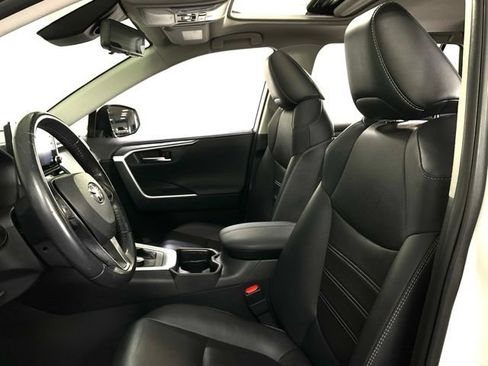 Used 2019 Toyota RAV4 Limited w/ Cold Weather Package AWD/4WD image 28