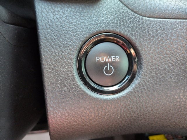 Used 2025 Toyota Camry SE FWD image 19