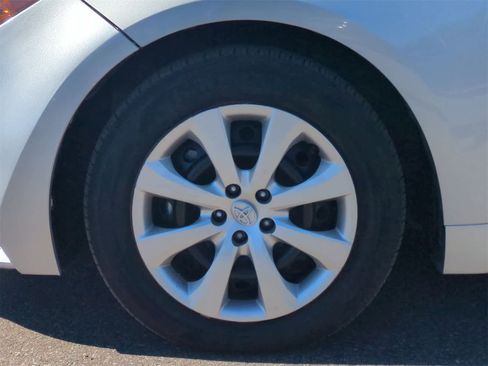 Used 2025 Toyota Corolla LE image 14