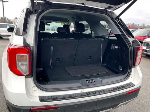 Used 2023 Ford Explorer XLT w/ Equipment Group 202A image 35
