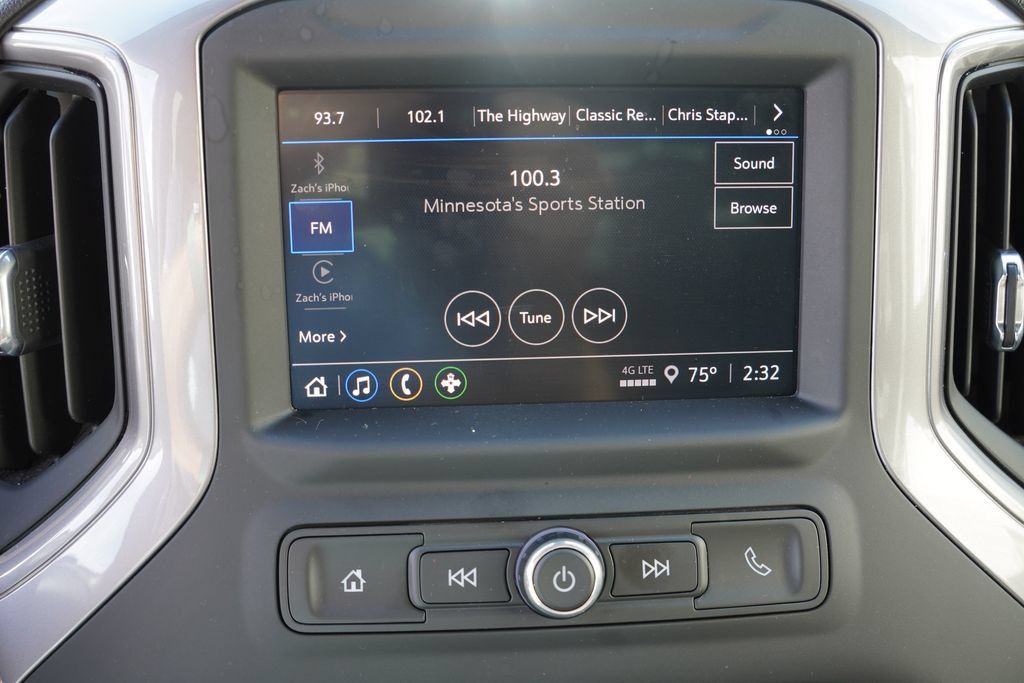 Used 2022 Chevrolet Silverado 1500 Custom w/ LPO, Dark Essentials Package AWD/4WD image 24