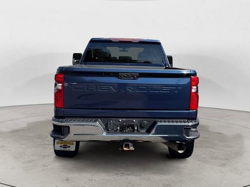 Used 2022 Chevrolet Silverado 2500 LT w/ Convenience Package AWD/4WD image 4