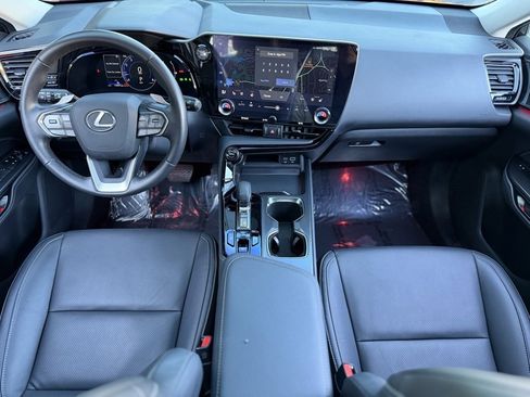 Used 2025 Lexus NX 250 FWD w/ Premium Package image 40