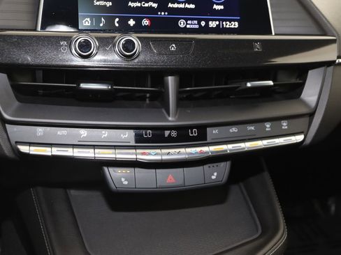 Used 2021 Cadillac CT4 Luxury w/ Cold Weather Package AWD/4WD image 31