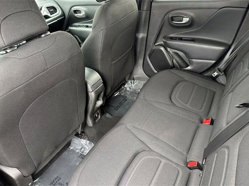 Used 2022 Jeep Renegade Latitude w/ Convenience Group image 13