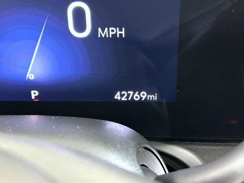 Used 2024 Buick Encore GX Sport Touring AWD/4WD image 14