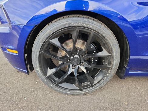 Used 2014 Ford Mustang GT Premium image 26