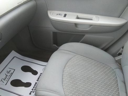 Used 2012 Chevrolet Traverse LS image 19