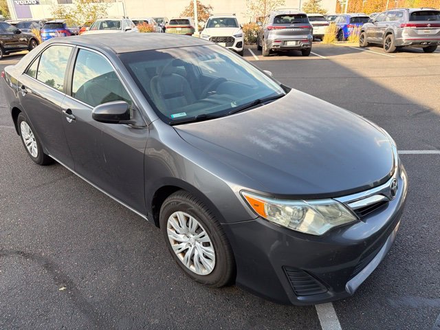 Used 2012 Toyota Camry LE FWD image 2