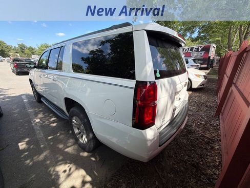 Used 2017 Chevrolet Suburban LT AWD/4WD image 12