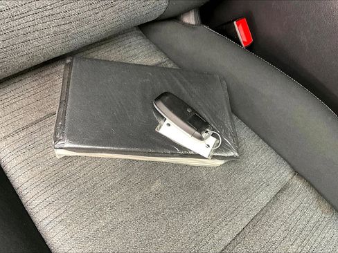 Used 2023 Nissan Rogue SV image 11