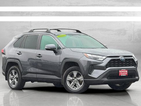 Used 2023 Toyota RAV4 XLE image 2