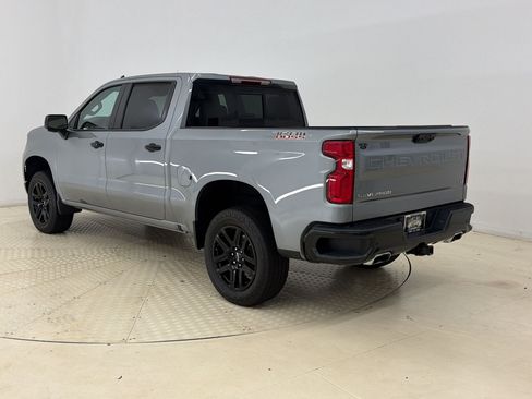 Used 2025 Chevrolet Silverado 1500 LT Trail Boss w/ LT Trail Boss Premium Package AWD/4WD image 3