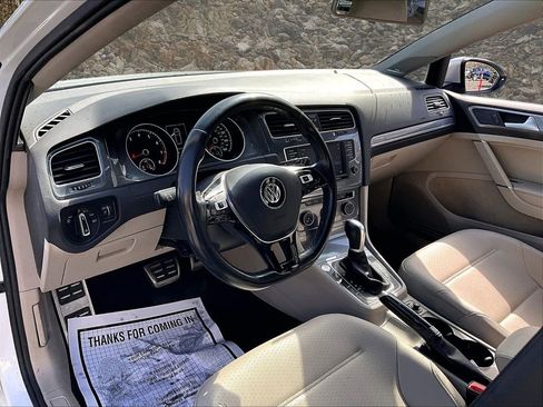 Used 2017 Volkswagen Golf Alltrack SE AWD/4WD image 12