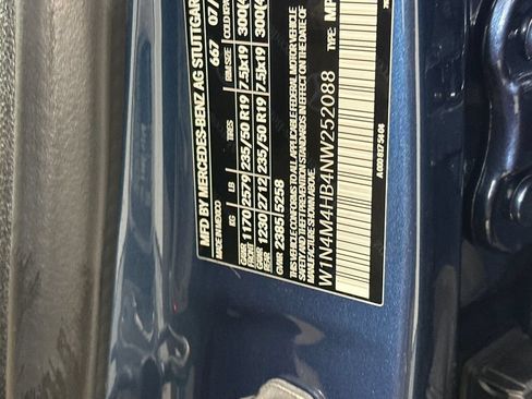 Certified 2022 Mercedes-Benz GLB 250 4MATIC image 36