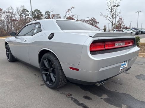 Used 2010 Dodge Challenger R/T image 7