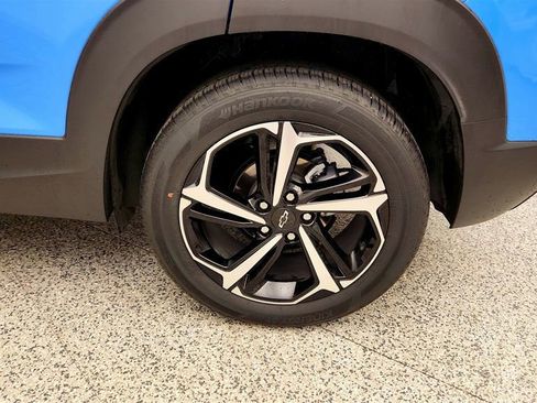 Used 2023 Chevrolet TrailBlazer RS w/ Sun and Liftgate Package FWD image 10