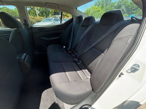 Used 2025 Nissan Altima 2.5 SV FWD image 33