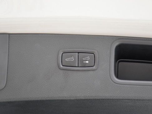 Used 2023 Porsche Macan S image 32