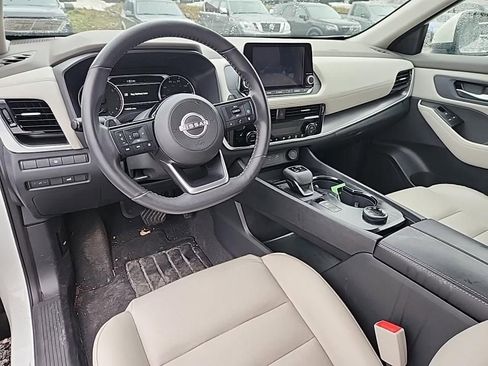 Certified 2023 Nissan Rogue SV w/ SV Premium Package image 9