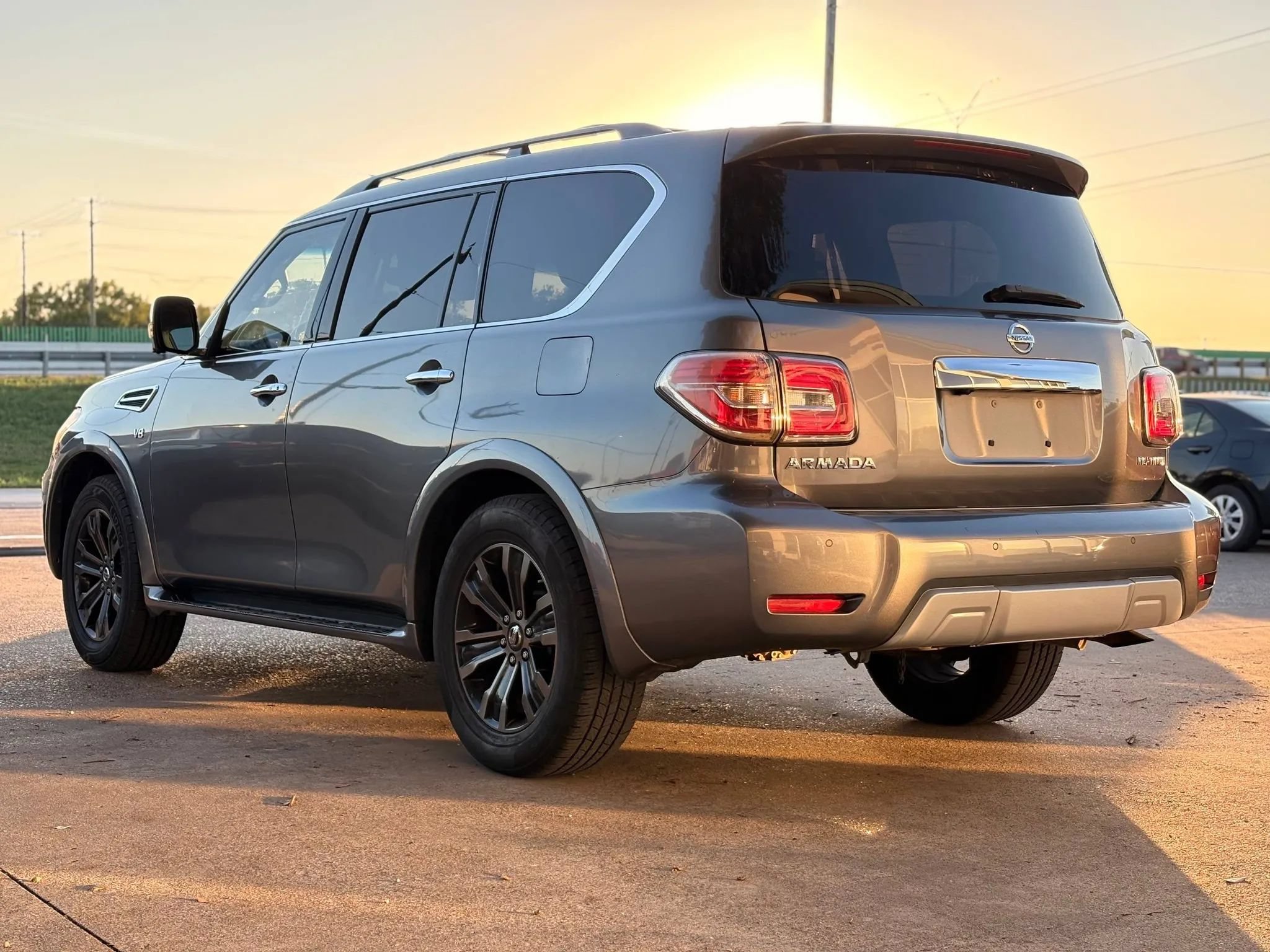 Used 2017 Nissan Armada Platinum w/ Captain Seat Package RWD image 5