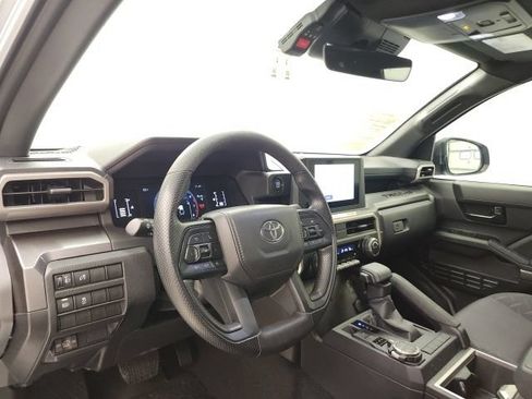 Used 2026 Toyota Tacoma SR5 AWD/4WD image 12