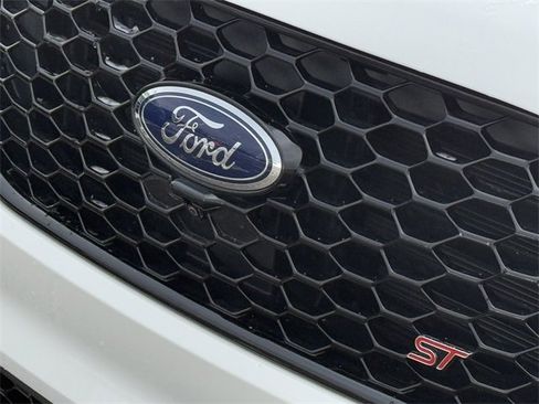 Certified 2024 Ford Edge ST w/ Equipment Group 401A image 25