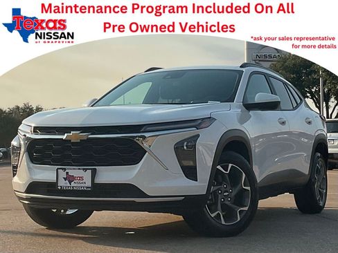 Used 2025 Chevrolet Trax LT w/ LT Convenience Package FWD image 1