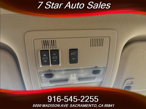 Used 2014 GMC Yukon XL Denali image 12