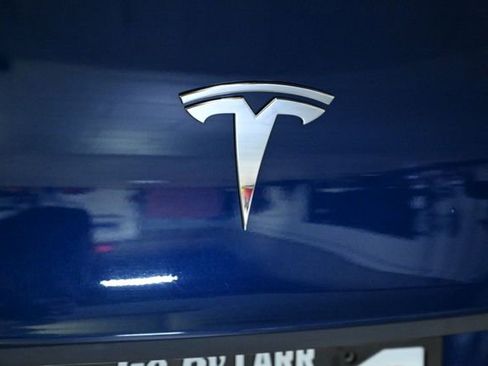 Used 2021 Tesla Model Y Long Range image 9