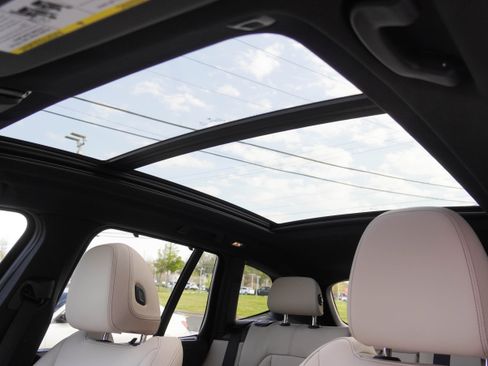 Certified 2023 BMW X3 xDrive30i w/ M Sport Package image 14