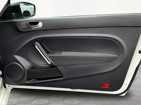 Used 2017 Volkswagen Beetle 1.8T Classic image 27