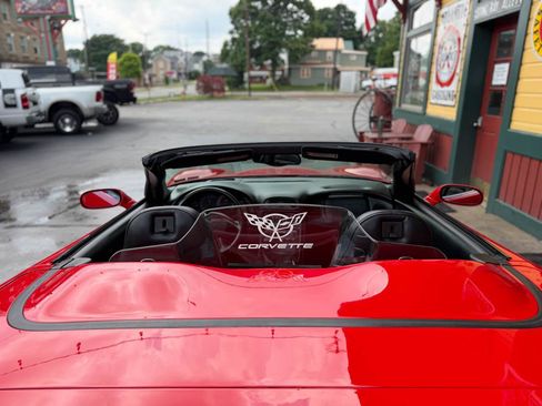 Used 2003 Chevrolet Corvette Convertible w/ Preferred Equipment Group1 RWD image 25