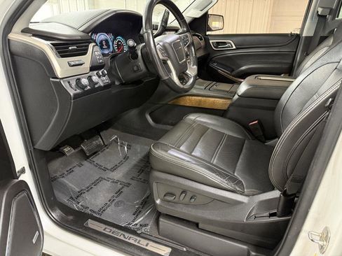 Used 2020 GMC Yukon XL Denali w/ Denali Ultimate Package AWD/4WD image 8