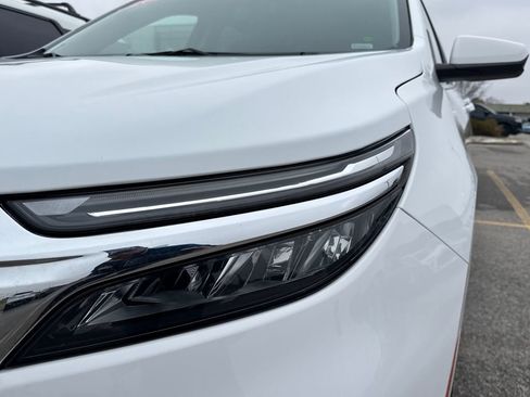 Used 2024 Chevrolet Equinox LT image 9