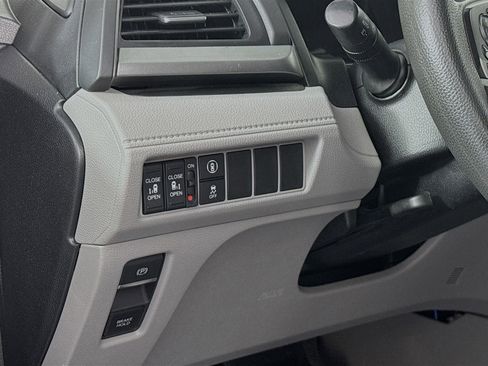 Certified 2023 Honda Odyssey EX image 10