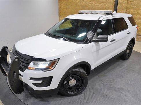 Used 2017 Ford Explorer 4WD Police Interceptor image 2