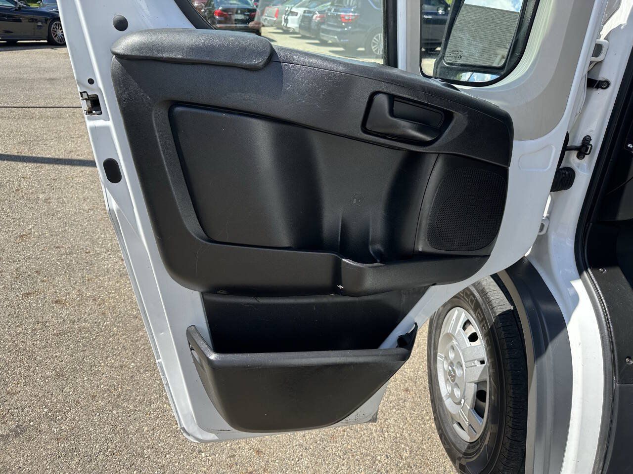 Used 2016 RAM ProMaster 1500 w/ Premium Appearance Group FWD image 17