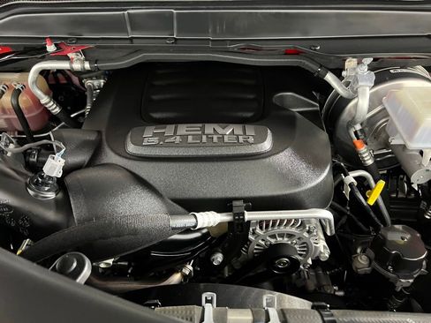 Used 2024 RAM 2500 Big Horn w/ Bed Utility Group image 32