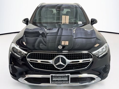 Certified 2025 Mercedes-Benz GLC 300 image 2