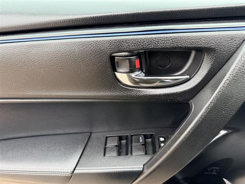 Used 2018 Toyota Corolla SE w/ Body Protection Package FWD image 23