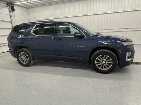 Used 2022 Chevrolet Traverse LT FWD image 7