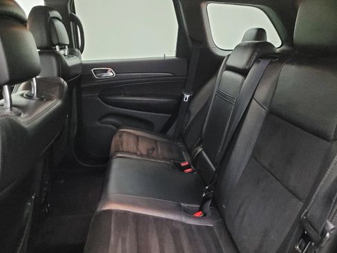 Used 2018 Jeep Grand Cherokee Altitude image 18